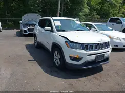3C4NJCBB8JT359040 2018 JEEP COMPASS