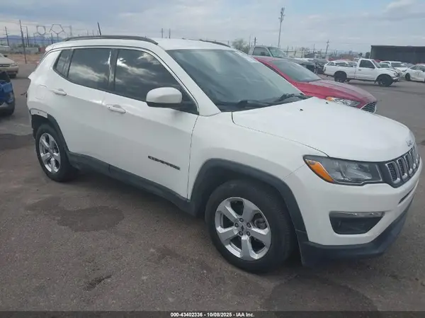 3C4NJCBB8JT410908 2018 JEEP COMPASS - Image 1