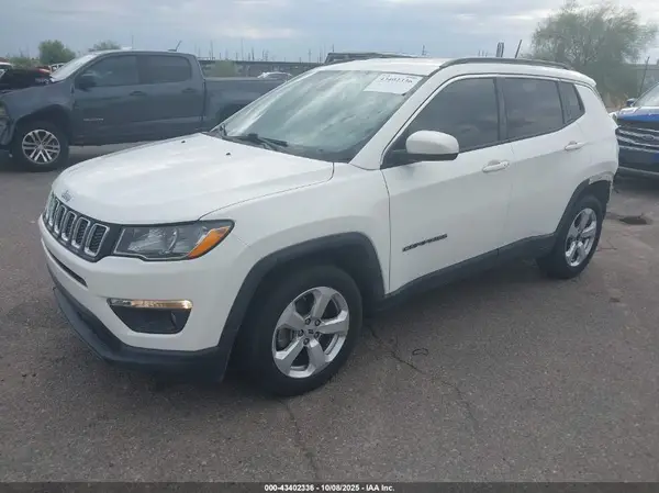 3C4NJCBB8JT410908 2018 JEEP COMPASS - Image 2