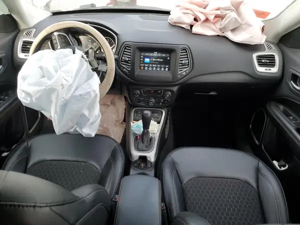 3C4NJCBB8JT414344 2018 JEEP COMPASS - Image 8