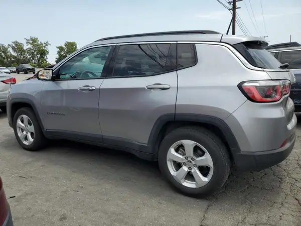 3C4NJCBB8JT461048 2018 JEEP COMPASS - Image 2