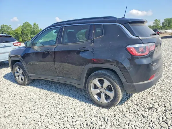 3C4NJCBB8JT462426 2018 JEEP COMPASS - Image 2