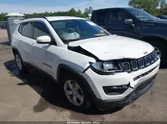 3C4NJCBB8JT462734 2018 JEEP COMPASS