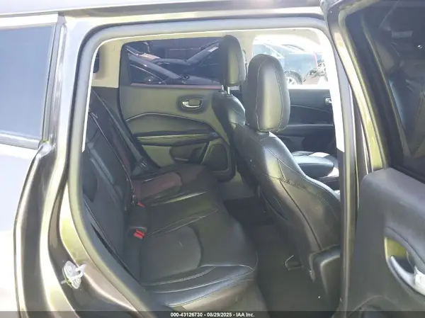 3C4NJCBB8JT466380 2018 JEEP COMPASS - Image 8