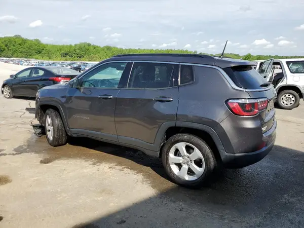 3C4NJCBB8JT468100 2018 JEEP COMPASS - Image 2