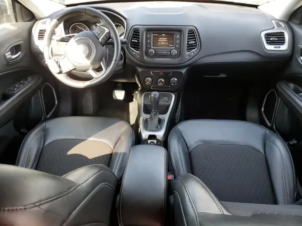 3C4NJCBB8JT468100 2018 JEEP COMPASS - Image 8