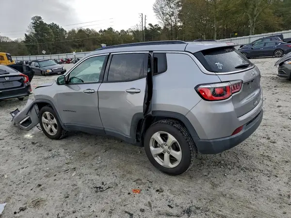 3C4NJCBB8JT468873 2018 JEEP COMPASS - Image 2