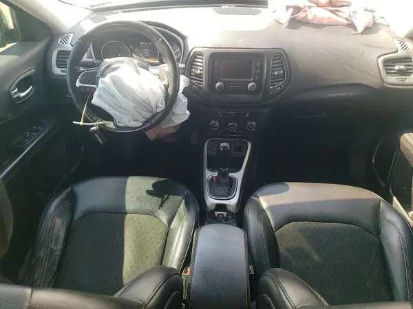 3C4NJCBB8JT468968 2018 JEEP COMPASS - Image 8