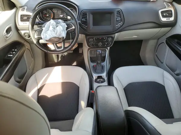 3C4NJCBB8JT488301 2018 JEEP COMPASS - Image 8