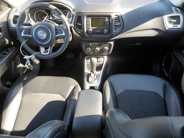 3C4NJCBB8JT488427 2018 JEEP COMPASS - Image 8