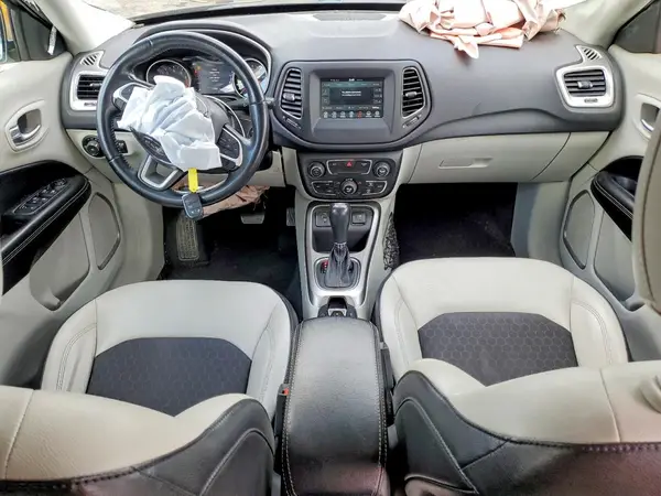 3C4NJCBB8JT488556 2018 JEEP COMPASS - Image 8