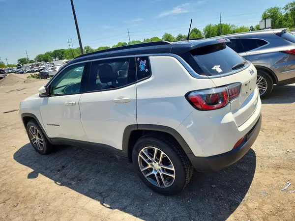 3C4NJCBB8JT488959 2018 JEEP COMPASS - Image 2