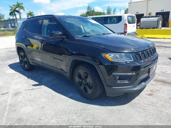 3C4NJCBB8JT494129 2018 JEEP COMPASS - Image 1