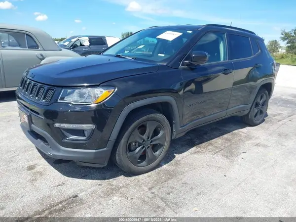 3C4NJCBB8JT494129 2018 JEEP COMPASS - Image 2