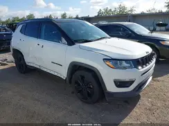 3C4NJCBB8JT502861 2018 JEEP COMPASS