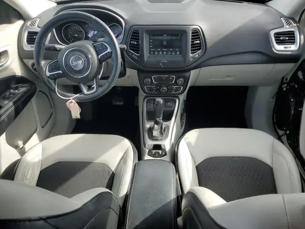 3C4NJCBB8JT503413 2018 JEEP COMPASS - Image 8