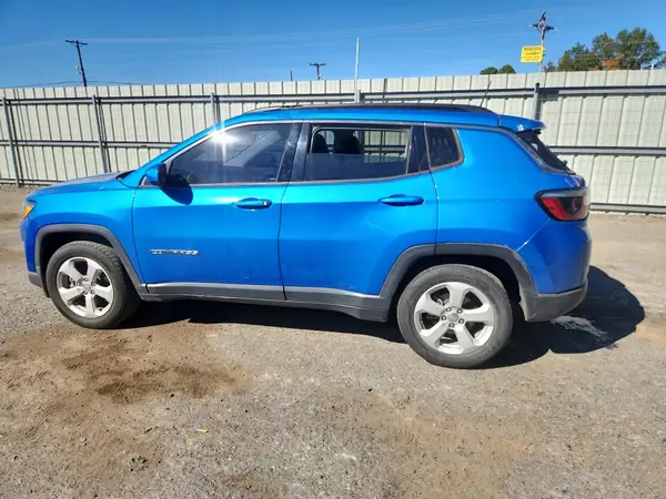3C4NJCBB8JT503427 2018 JEEP COMPASS - Image 2