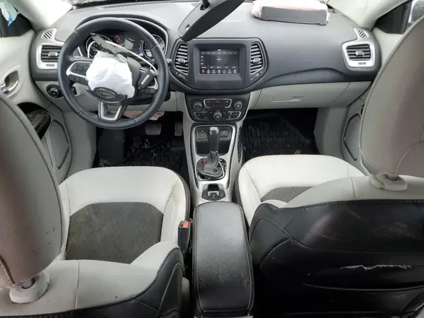 3C4NJCBB8KT614156 2019 JEEP COMPASS - Image 8