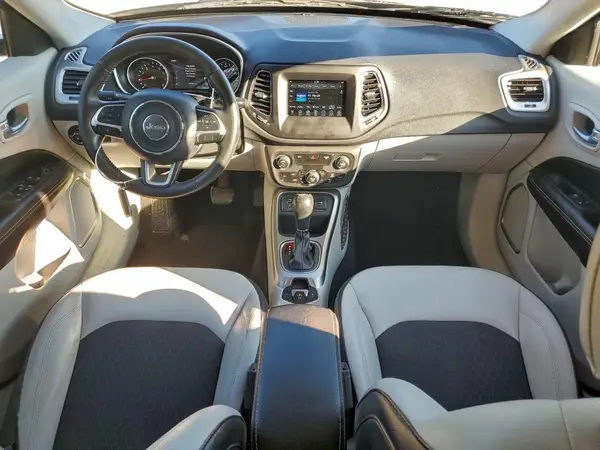 3C4NJCBB8KT614190 2019 JEEP COMPASS - Image 8