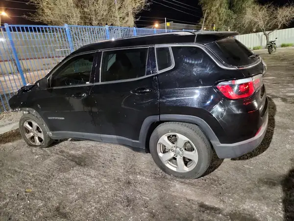 3C4NJCBB8KT616151 2019 JEEP COMPASS - Image 2