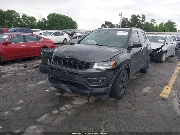 3C4NJCBB8KT617753 2019 JEEP COMPASS - Image 2