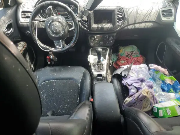 3C4NJCBB8KT636951 2019 JEEP COMPASS - Image 8