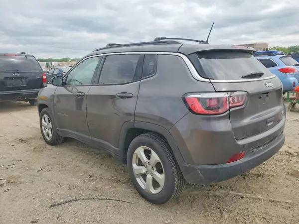 3C4NJCBB8KT652261 2019 JEEP COMPASS - Image 2