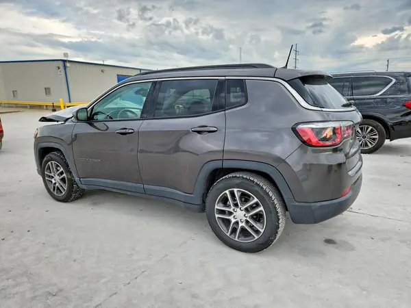 3C4NJCBB8KT658237 2019 JEEP COMPASS - Image 2