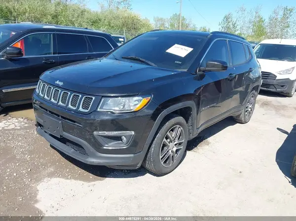 3C4NJCBB8KT658318 2019 JEEP COMPASS - Image 2