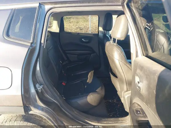 3C4NJCBB8KT658559 2019 JEEP COMPASS - Image 8
