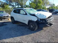 3C4NJCBB8KT685888 2019 JEEP COMPASS