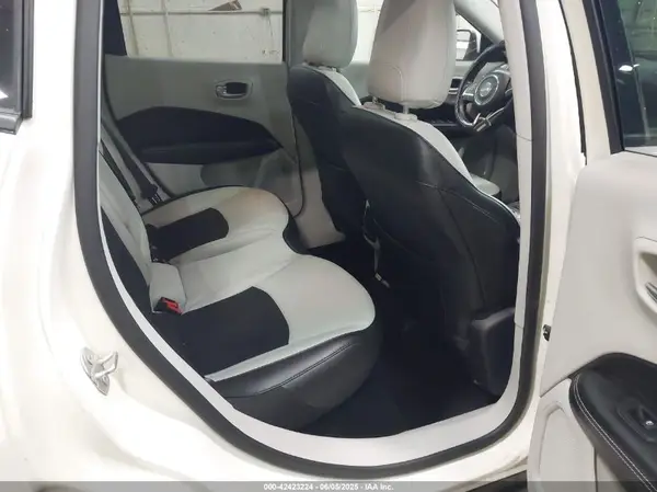 3C4NJCBB8KT685910 2019 JEEP COMPASS - Image 8