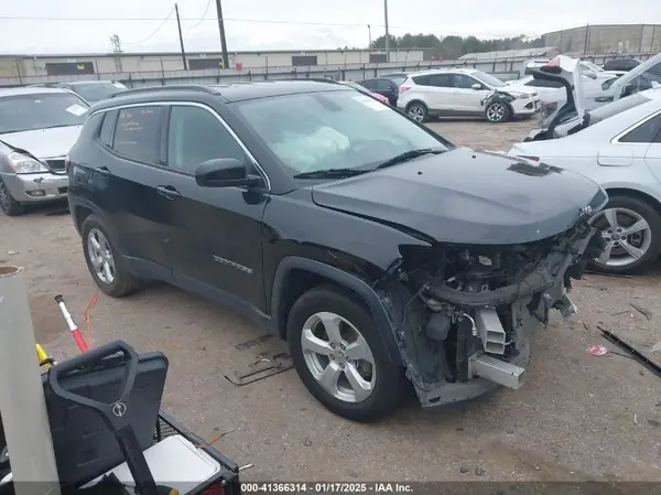 3C4NJCBB8KT727069 2019 JEEP COMPASS - Image 1