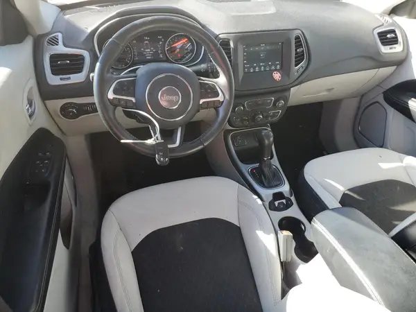 3C4NJCBB8KT730733 2019 JEEP COMPASS - Image 8