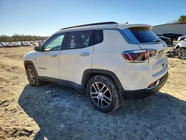 3C4NJCBB8KT736547 2019 JEEP COMPASS - Image 2