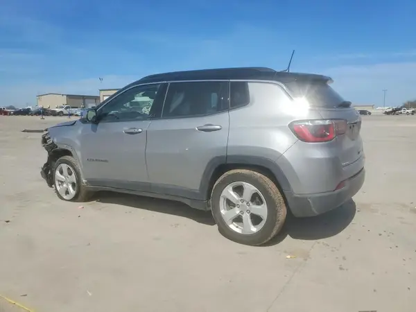3C4NJCBB8KT736628 2019 JEEP COMPASS - Image 2