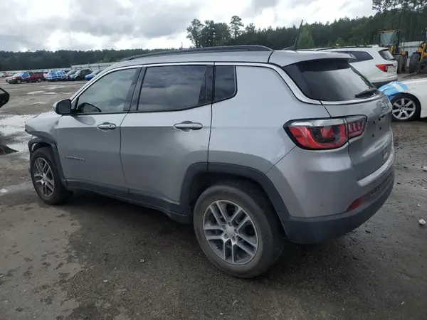 3C4NJCBB8KT743899 2019 JEEP COMPASS - Image 2
