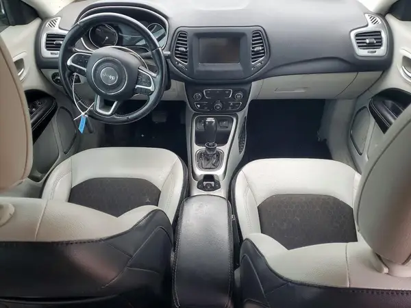 3C4NJCBB8KT832128 2019 JEEP COMPASS - Image 8