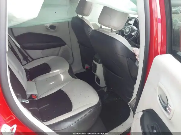 3C4NJCBB8KT843811 2019 JEEP COMPASS - Image 8