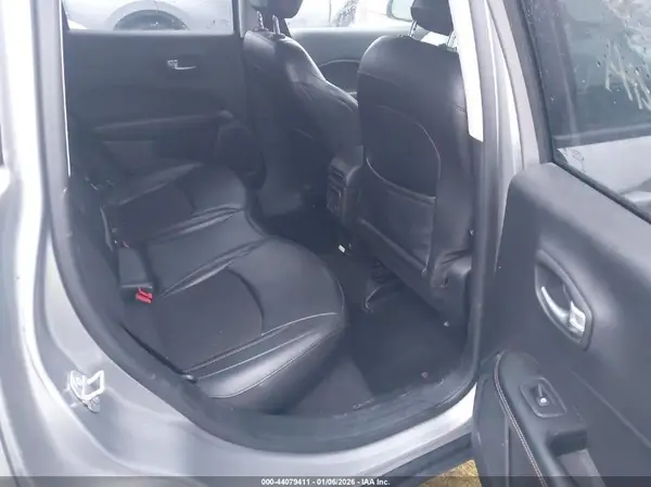 3C4NJCBB8KT855053 2019 JEEP COMPASS - Image 8