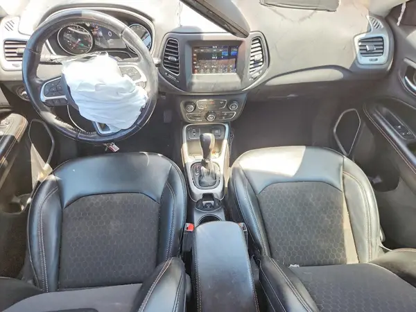 3C4NJCBB8LT130358 2020 JEEP COMPASS - Image 8