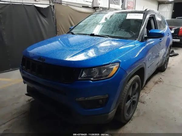 3C4NJCBB8LT141165 2020 JEEP COMPASS - Image 2