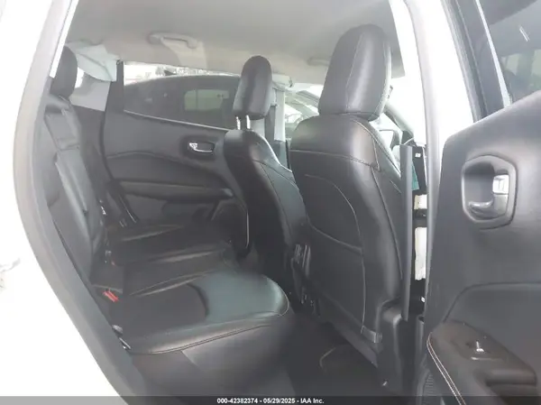 3C4NJCBB8LT141375 2020 JEEP COMPASS - Image 8