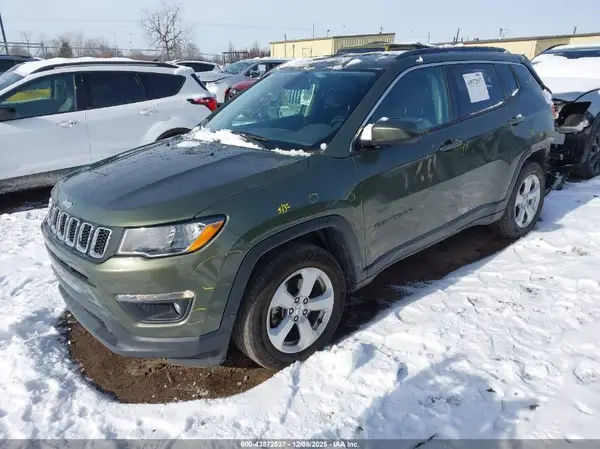 3C4NJCBB8LT141649 2020 JEEP COMPASS - Image 2