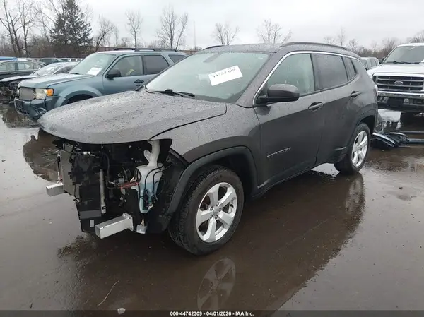 3C4NJCBB8LT162078 2020 JEEP COMPASS - Image 2