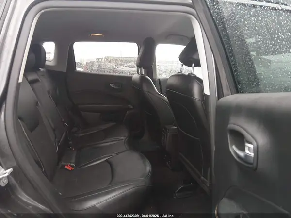 3C4NJCBB8LT162078 2020 JEEP COMPASS - Image 8