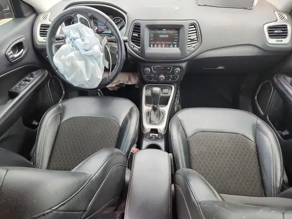 3C4NJCBB8LT169922 2020 JEEP COMPASS - Image 8