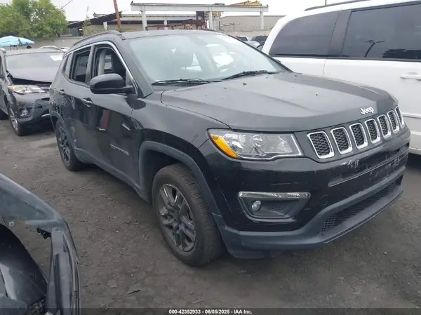 3C4NJCBB8LT206001 2020 JEEP COMPASS - Image 1