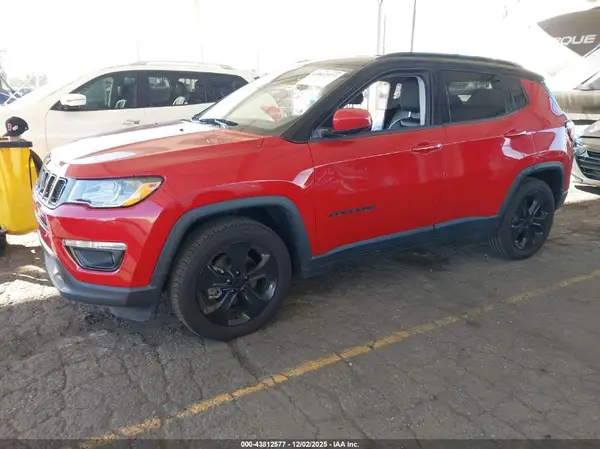 3C4NJCBB8LT211604 2020 JEEP COMPASS - Image 2