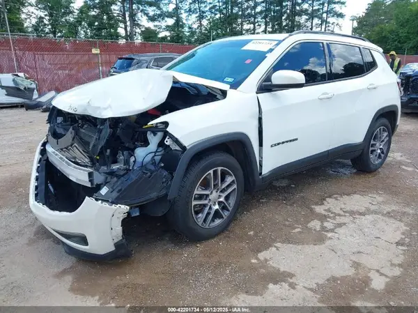 3C4NJCBB8LT224711 2020 JEEP COMPASS - Image 2